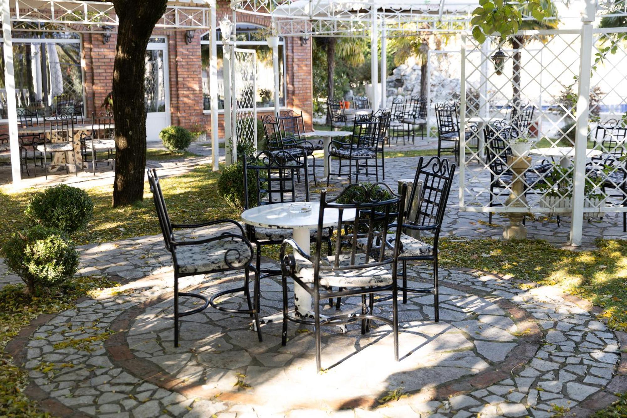 Hotel Paradise Shkodra Kültér fotó