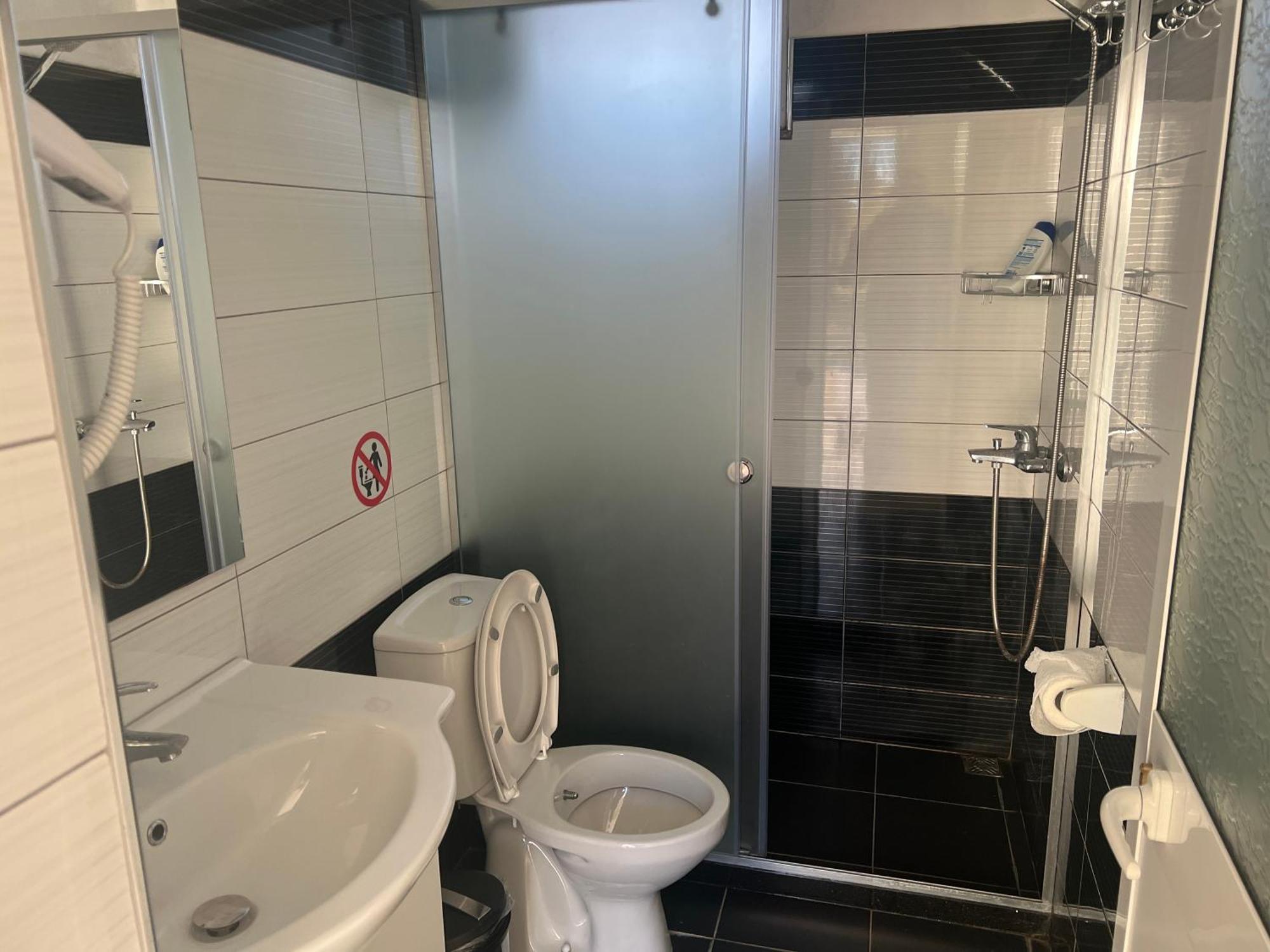 Hotel Paradise Shkodra Kültér fotó